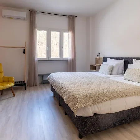 Julia Apartment Cardona
